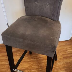 2 tolle Barstühle mit Velours Bezug