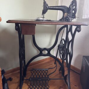 Alte funktionsfähige Nähmaschine
