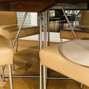 Tischbeine aus Edelstahl