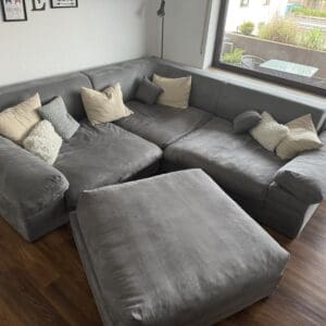 Sofa inklusive Sitzwürfel
