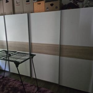 2 Kleiderschränke