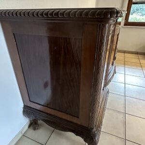 Anrichte Seitenansicht links