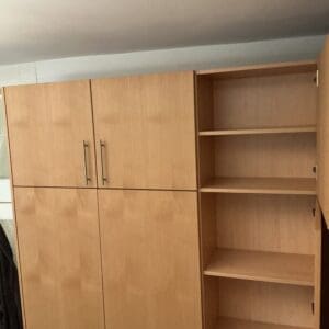 Seitenteil rechts oben