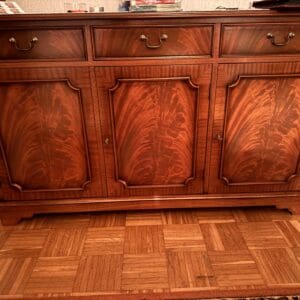 Klassische Kommode / Anrichte aus Mahagoni – edles Holz, sehr gepflegt