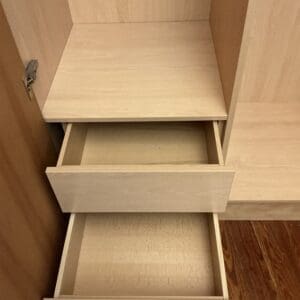 Frontseite Spiegel unten rechts