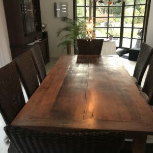 Massiver Holztisch aus Belgien
