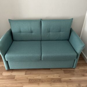 Wunderschönes aufklappbares Sofa
