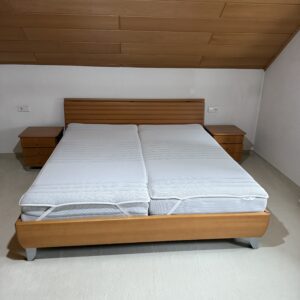 Schlafzimmer in Buche