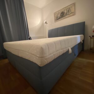 Boxspringbett mit Bettkasten