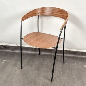 Design Armlehner New Works Missing Armchair