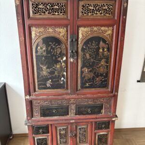 Chinesischer Schrank