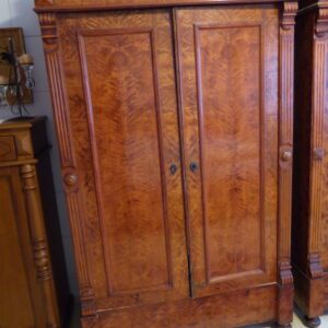 Kleiderschrank
