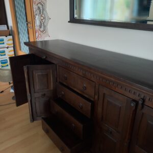 Sideboard mit Spiegel