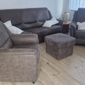 Couch Garnitur 3er und 2 Sessel und ein Hocker mit Federkern