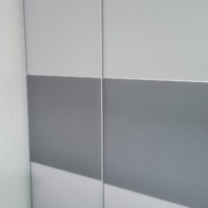 Schwebetürschrank Primo (drei Schiebetüren, xxxLutz), Hersteller Staud Möbel