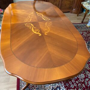 Wohnzimmertisch mit 4 Stühlen