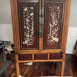 Chinesischer Schrank
