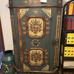 Bauernschrank handbemalt alpenländisch