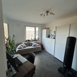 Komplettes Gästezimmer und Büro