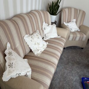 Sofaganitur mit 3 Sessel