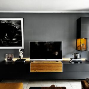 Musterring Q Media 2.0 Vitrinen, Low Board und Hängeschrank