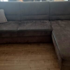 Eckcouch mit Stauraum und Schlaffunktion