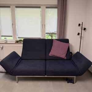 2 Sitzer Funktionssofa blau neuwertig