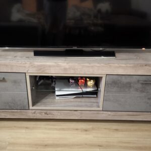 TV-Element (Mitte): Breite: 180 cm | Tiefe: 48 cm | Höhe: 59 cm 1 Holztür 1 Schubkasten 2 offene Fächer mit Glasregal