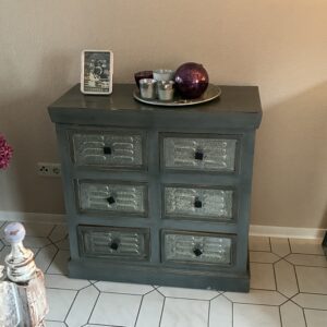 Kommode im Vintage Style