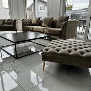 Sofa-Set mit Sessel und Coutschtisch
