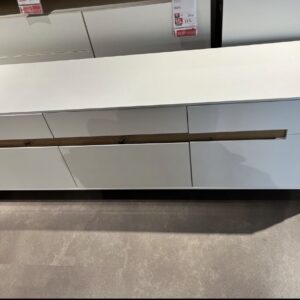Novel Lowboard