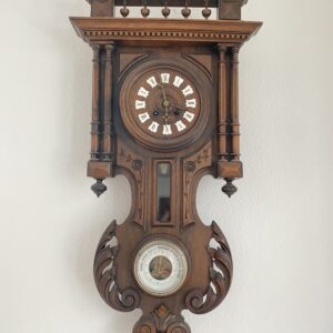 Antike Wanduhr