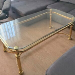 Couchtisch Metall mit stabiler Glasplatte