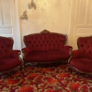 Sofa und zwei Sessel dunkelrot