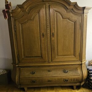 Antiker eichenschrank