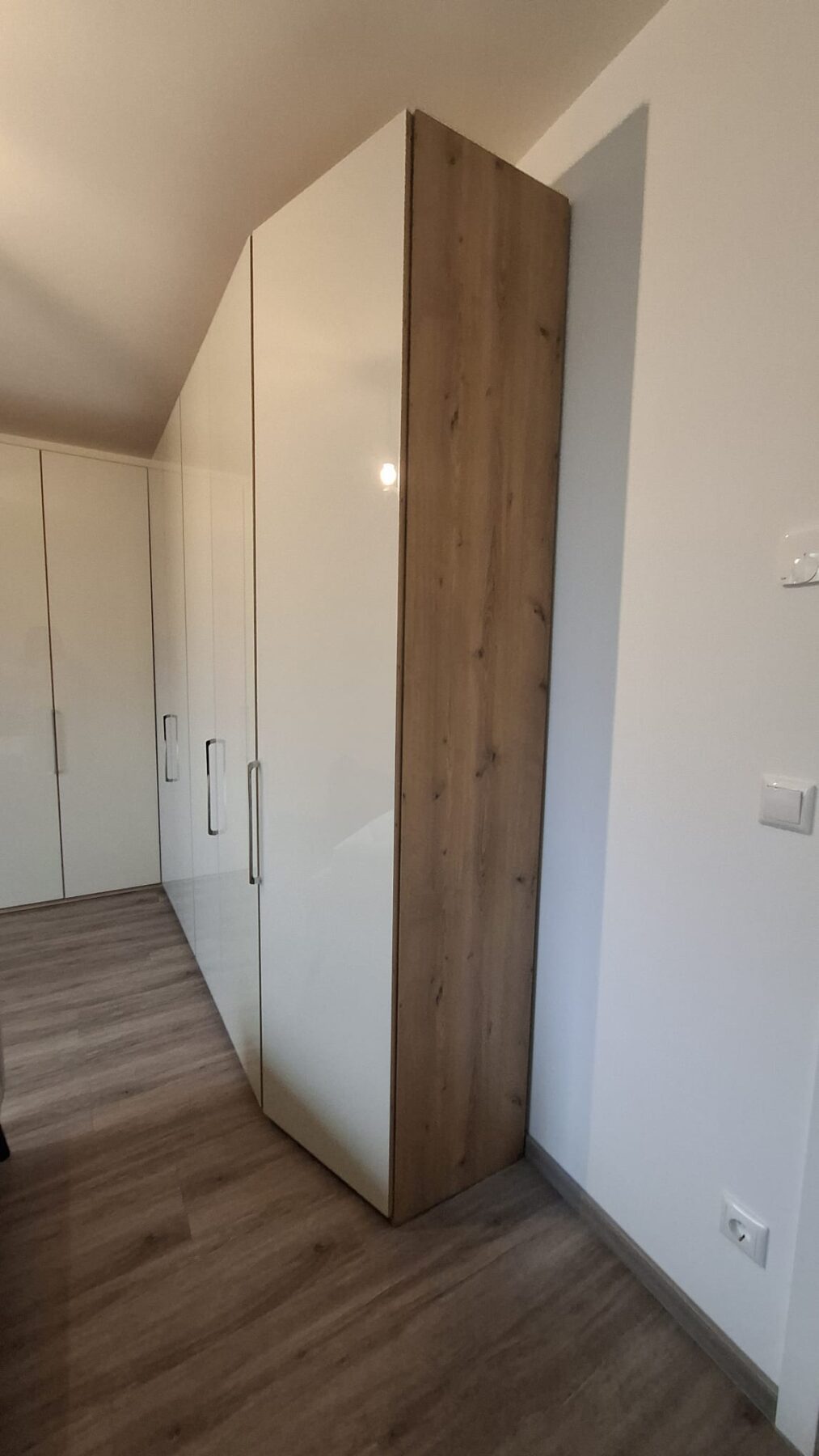 Schrank 12