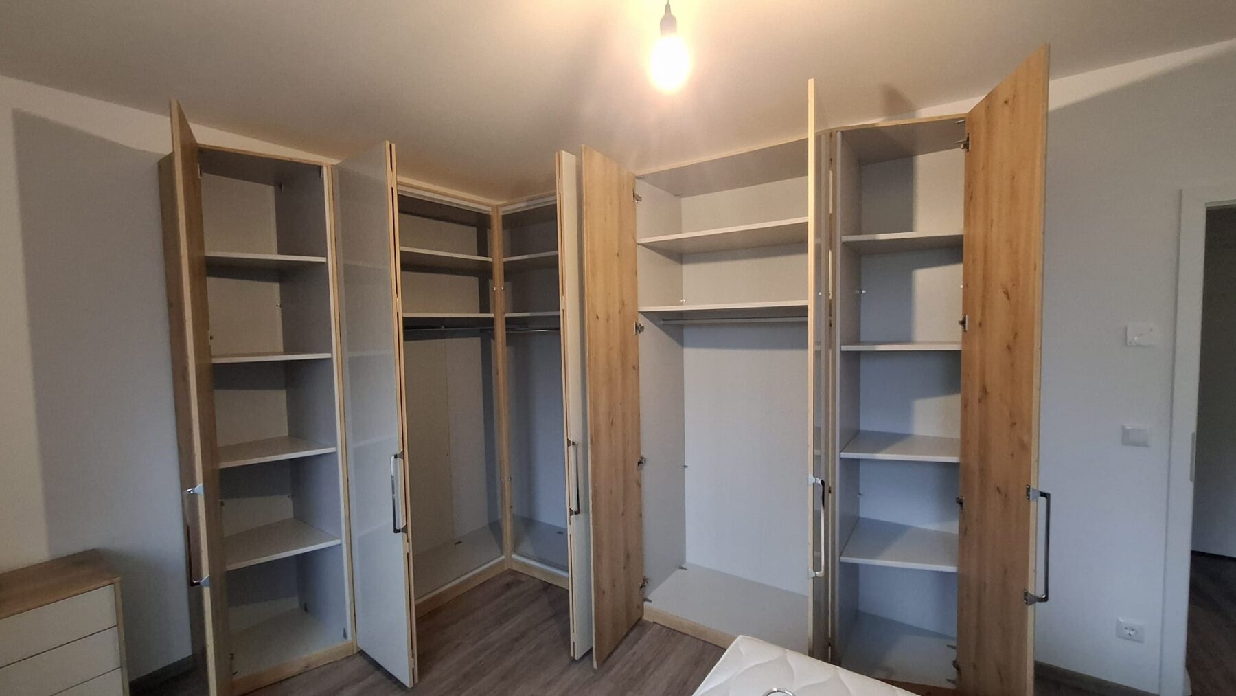 Schrank 5