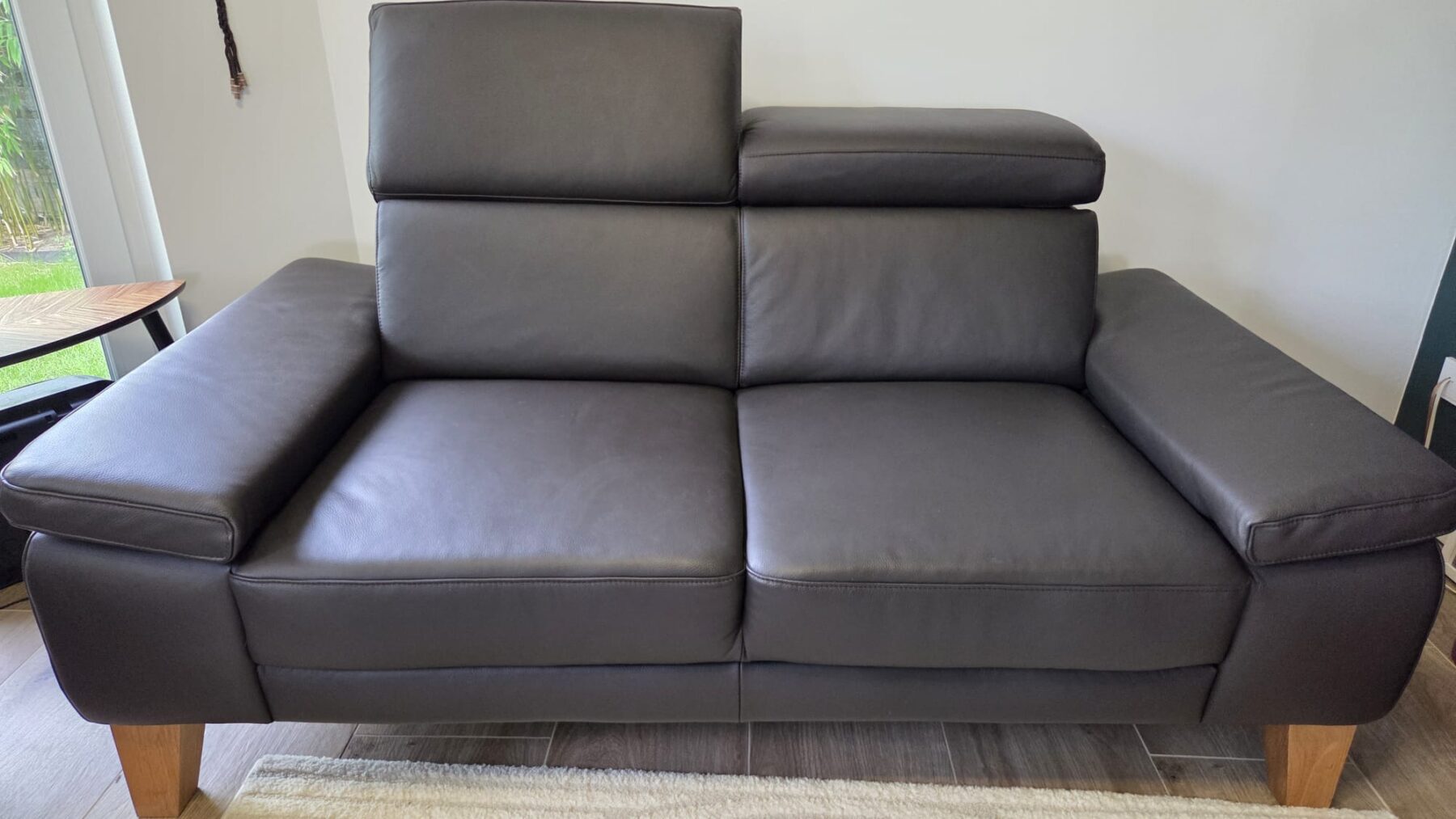 2 Sitzer Kopfstütze geklappt