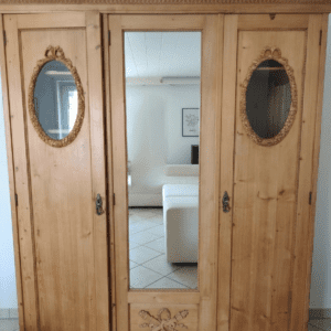 Schrank