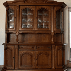 BRÖCKER Vitrinenschrank Eiche rustikal furniert mit Beleuchtung