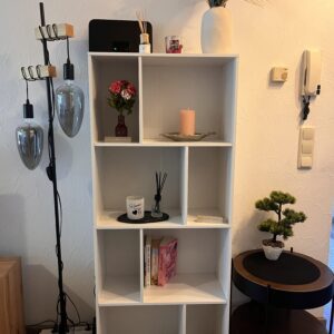 Bücherregal