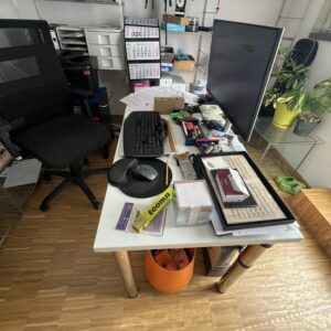 Schreibtisch