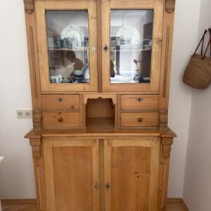 Antiker Küchenschrank