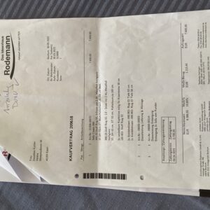 Es handelt sich um 2 Sofas des Möbelherstellers Erpo. Ein Dreisitzer und ein Zweisitzer. Das Dreisitzer ist ca. 2 Meter breit, das Zweisitzer ca, 1,60. die Seitenlehnen sind abklappbar. Beide Sofas zusammen kosteten 7.600 Euro. Sie sind neuwertig und in sehr gutem Pflegezustnad. Alter: 3 Jahre. Abgabegrund: Wohnungsauflösung