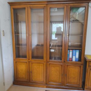 Bücherschrank